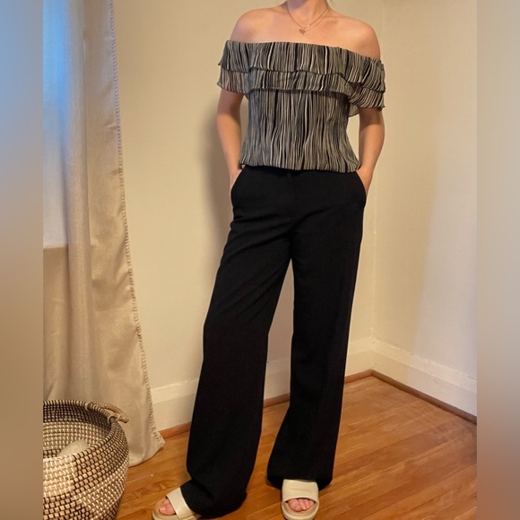 Silk Sleeveless Top w Ruffle Detail - Picture 1 of 8